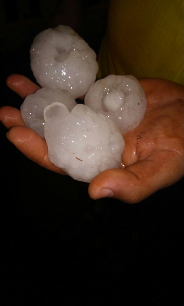 Imagem do dia - Chuva de granizo em Los Cedrales (PY). Envio de Pedro Locatelli