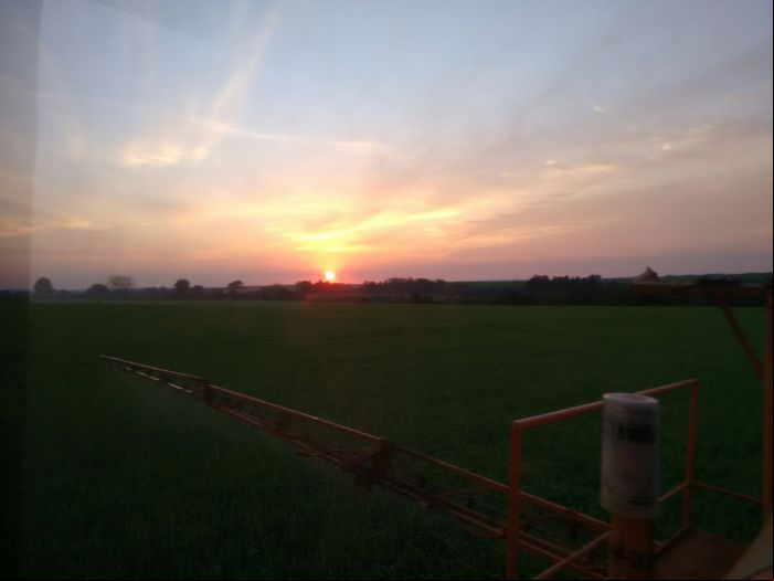 Imagem do dia - Aplicação de fungicida em Rolador (RS)